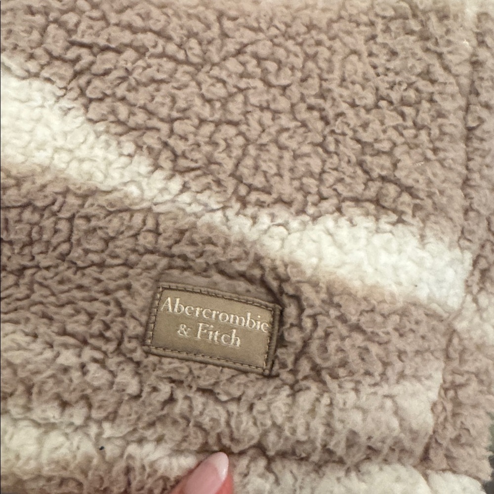 Abercrombie Kids Cozy Sherpa Jacket - Brown and Cream - Picture 4 of 4